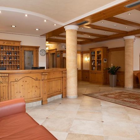 Beverly Alps Hotel & Spa Pinzolo Eksteriør bilde