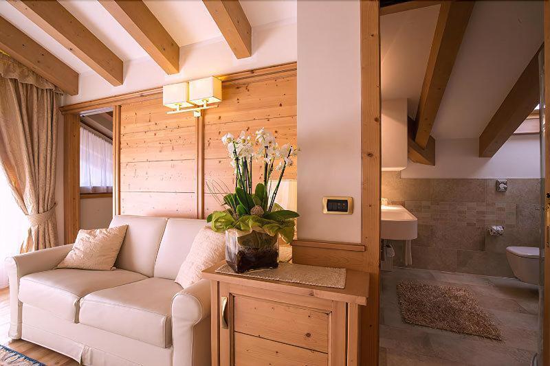 Beverly Alps Hotel & Spa Pinzolo Eksteriør bilde