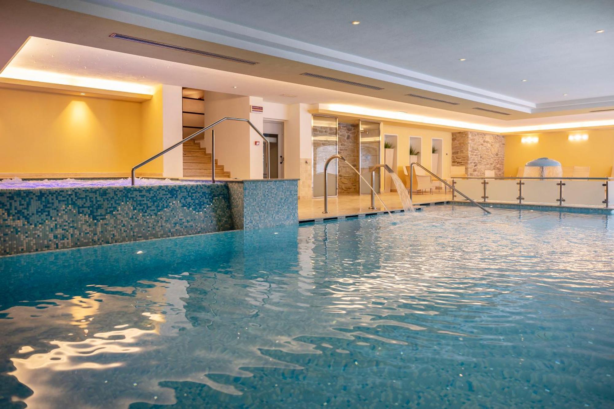 Beverly Alps Hotel & Spa Pinzolo Eksteriør bilde