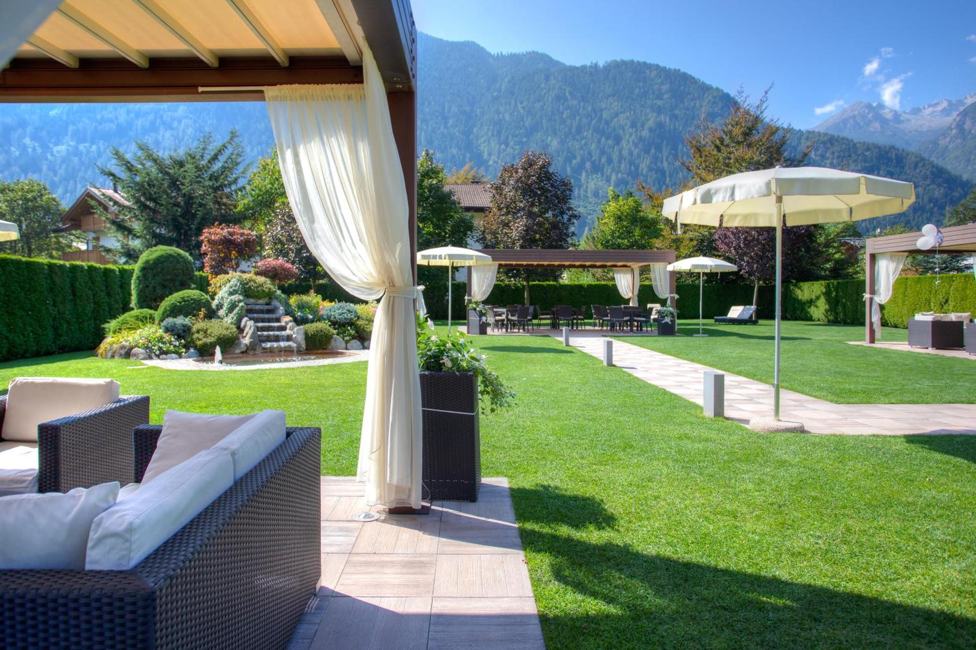 Beverly Alps Hotel & Spa Pinzolo Eksteriør bilde