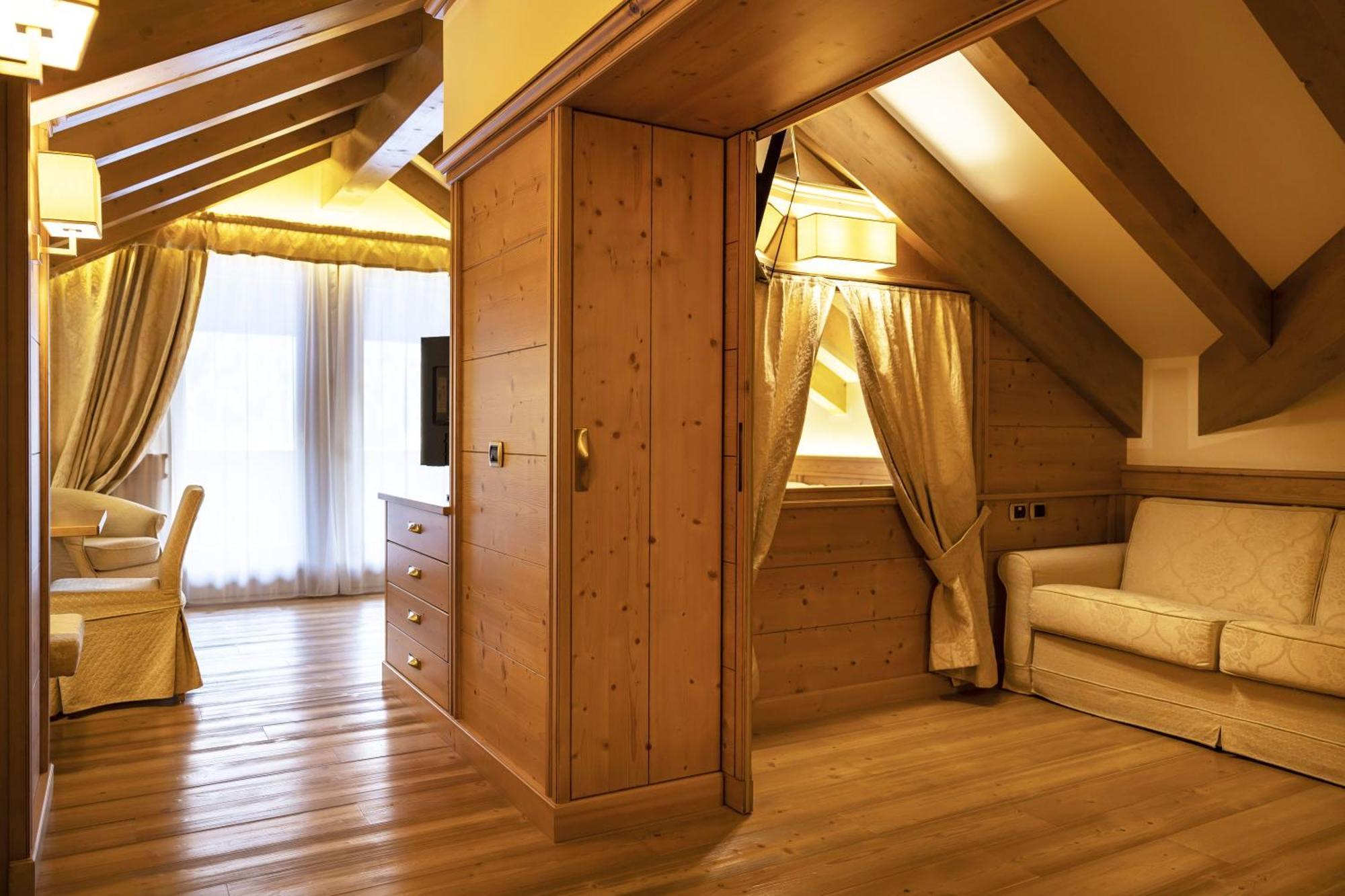 Beverly Alps Hotel & Spa Pinzolo Eksteriør bilde